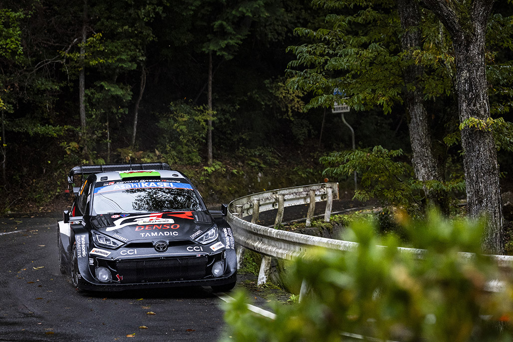 Car 33 (Elfyn Evans, Scott Martin)