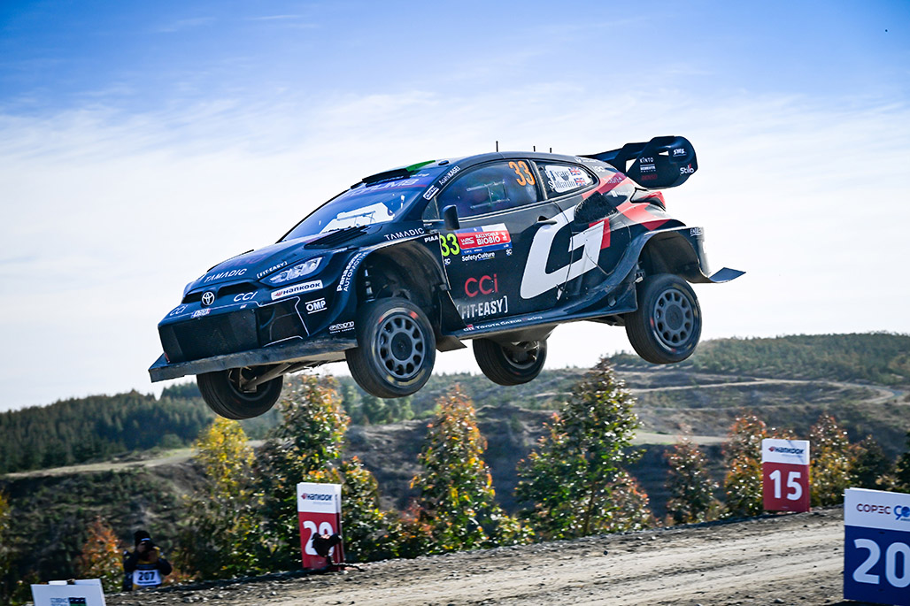 Car 33 (Elfyn Evans, Scott Martin)